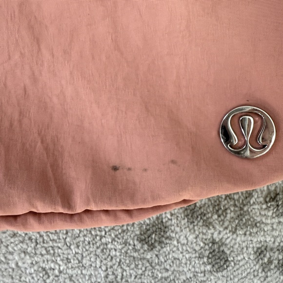 Lululemon Everywhere Belt Bag - Picture 3 of 4
